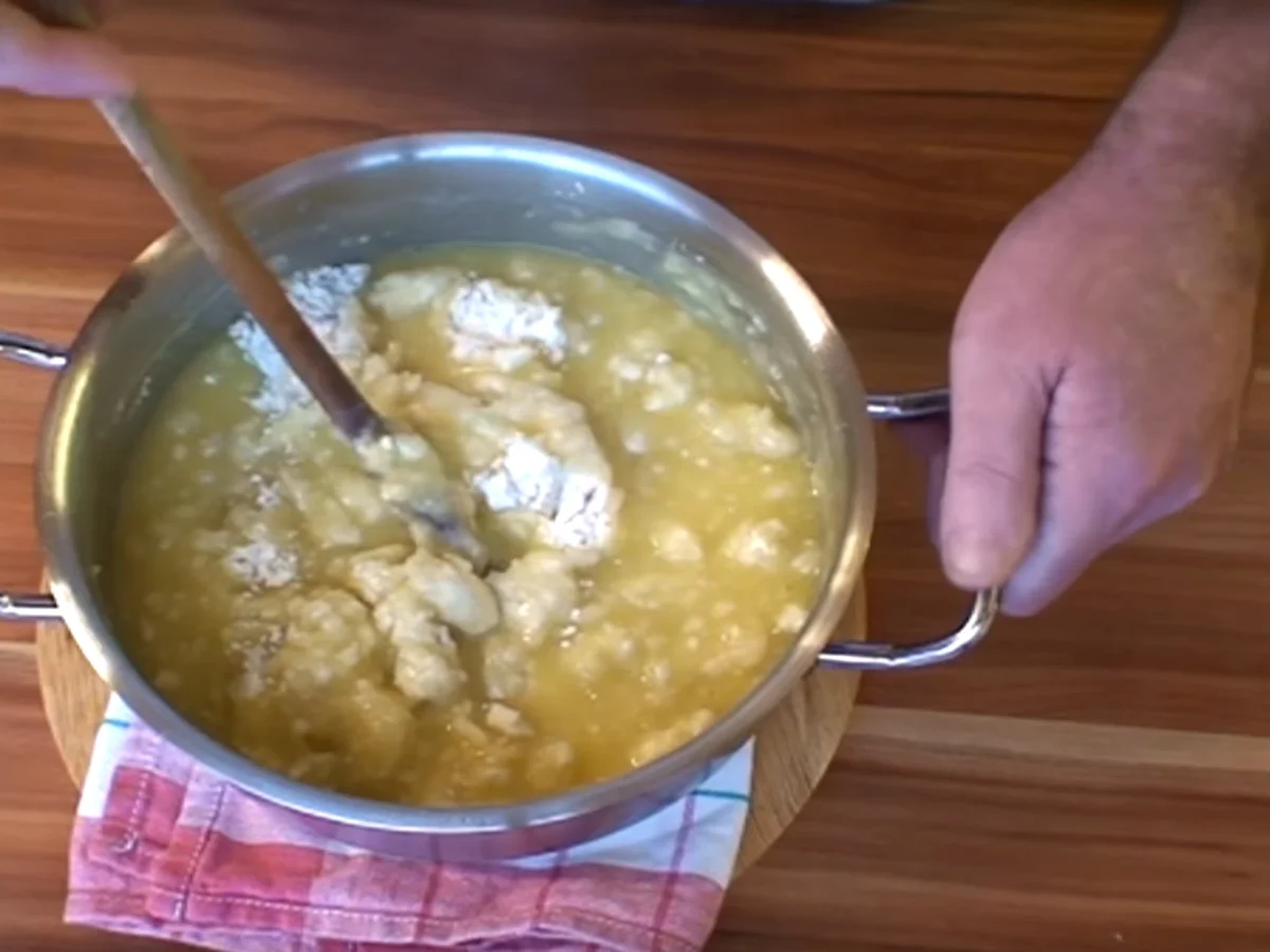 Rezept: Mazu12 - Rezept für Windbeutel mit Eiweißcreme. Bild Nr. 4724 Mazu12 - Rezept für Windbeutel mit Eiweißcreme. - Rezept - Bild Nr. 4724