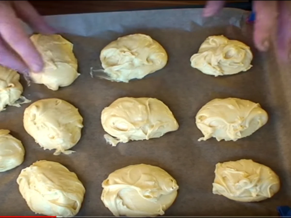 Rezept: Mazu12 - Rezept für Windbeutel mit Eiweißcreme. Bild Nr. 4726 Mazu12 - Rezept für Windbeutel mit Eiweißcreme. - Rezept - Bild Nr. 4726