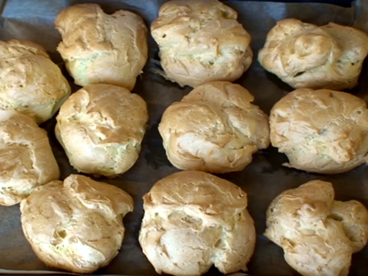 Rezept: Mazu12 - Rezept für Windbeutel mit Eiweißcreme. Bild Nr. 4727 Mazu12 - Rezept für Windbeutel mit Eiweißcreme. - Rezept - Bild Nr. 4727