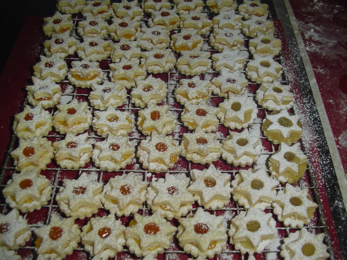 Rezept: Spitzbuben mit Teig aus Joghurt Bild Nr. 3 Spitzbuben mit Teig aus Joghurt - Rezept - Bild Nr. 3