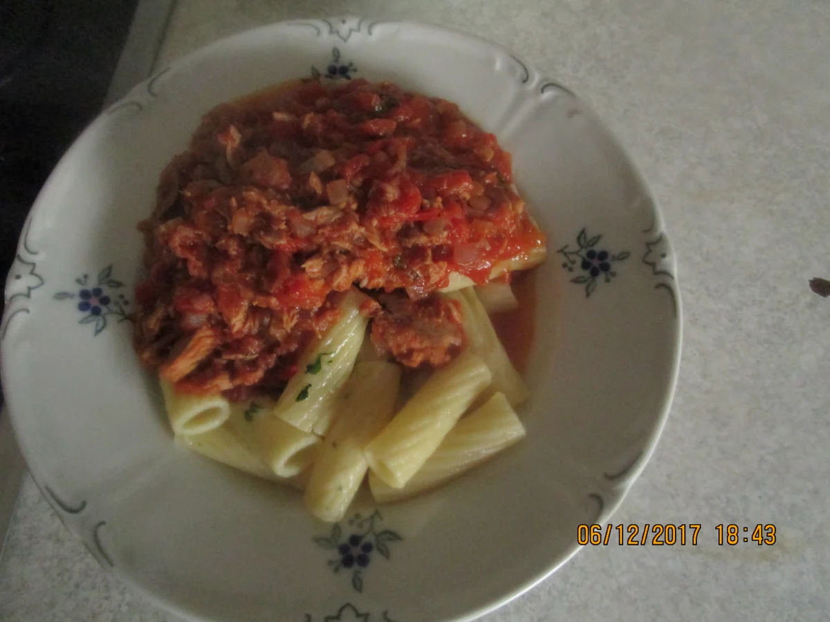 Rezept: Tortiglioni mit Thunfisch Bild Nr. 4724 Tortiglioni mit Thunfisch - Rezept - Bild Nr. 4724