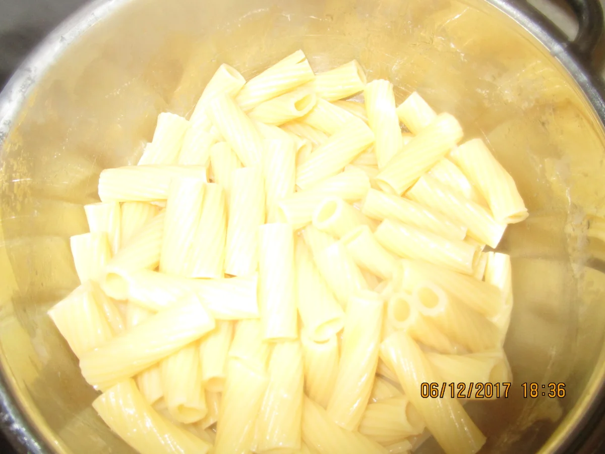 Rezept: Tortiglioni mit Thunfisch Bild Nr. 4739 Tortiglioni mit Thunfisch - Rezept - Bild Nr. 4739