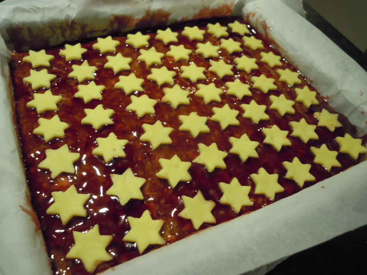 Ungarische Würfel mit Mandelgewürzteig - Rezept - Bild Nr. 4744