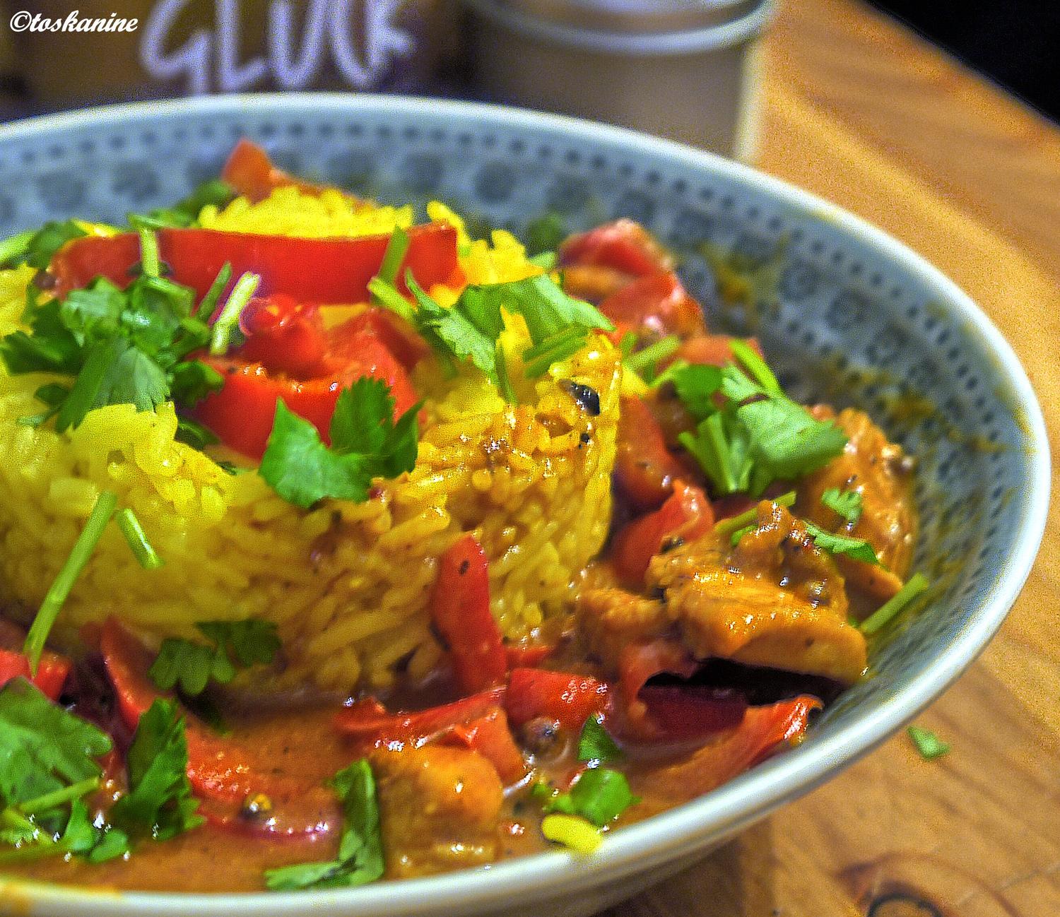 Hähnchengeschnetzeltes in geräuchertem Paprikarahm - Rezept - kochbar.de