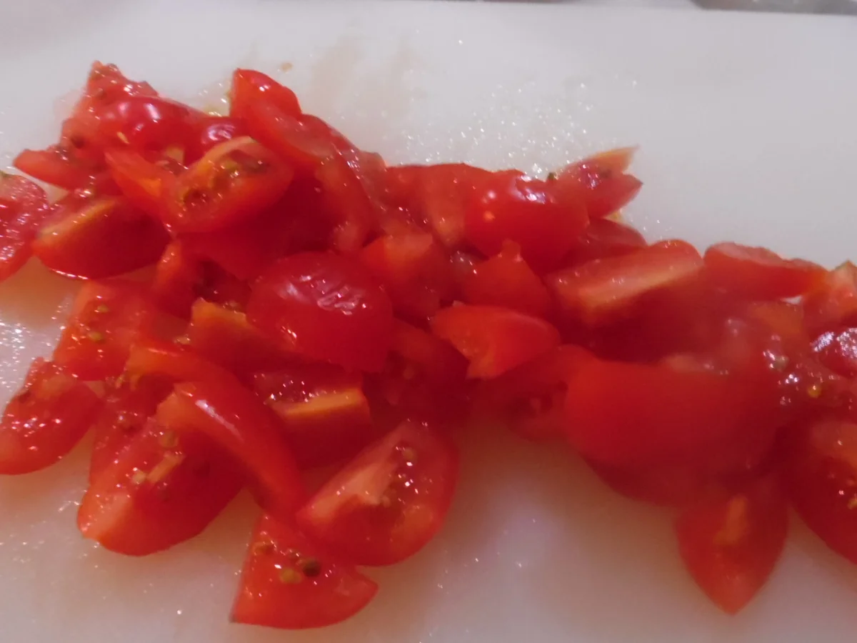 Cappellacci mit Ricotta-Parmesan-Füllung und Tomaten-Rahm-Soße - Rezept - Bild Nr. 4732