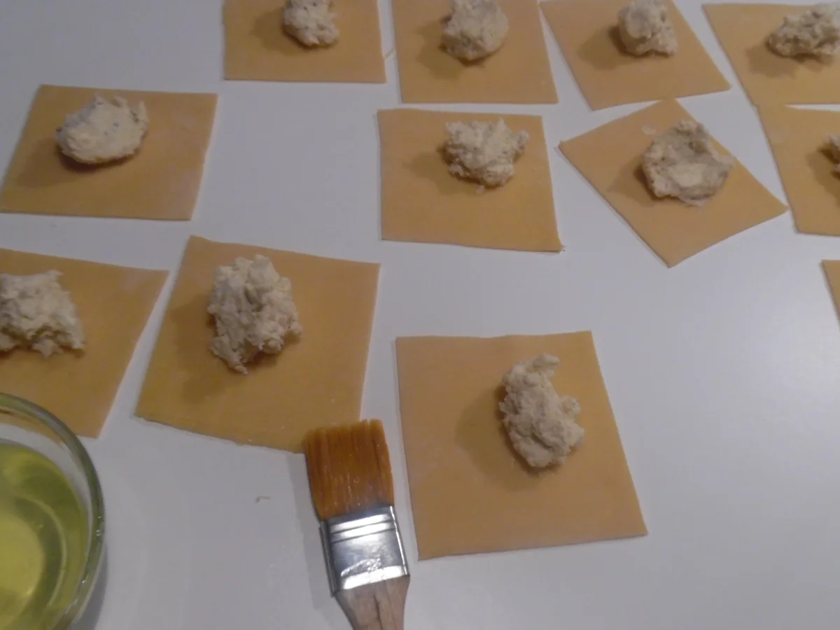 Cappellacci mit Ricotta-Parmesan-Füllung und Tomaten-Rahm-Soße - Rezept - Bild Nr. 4737