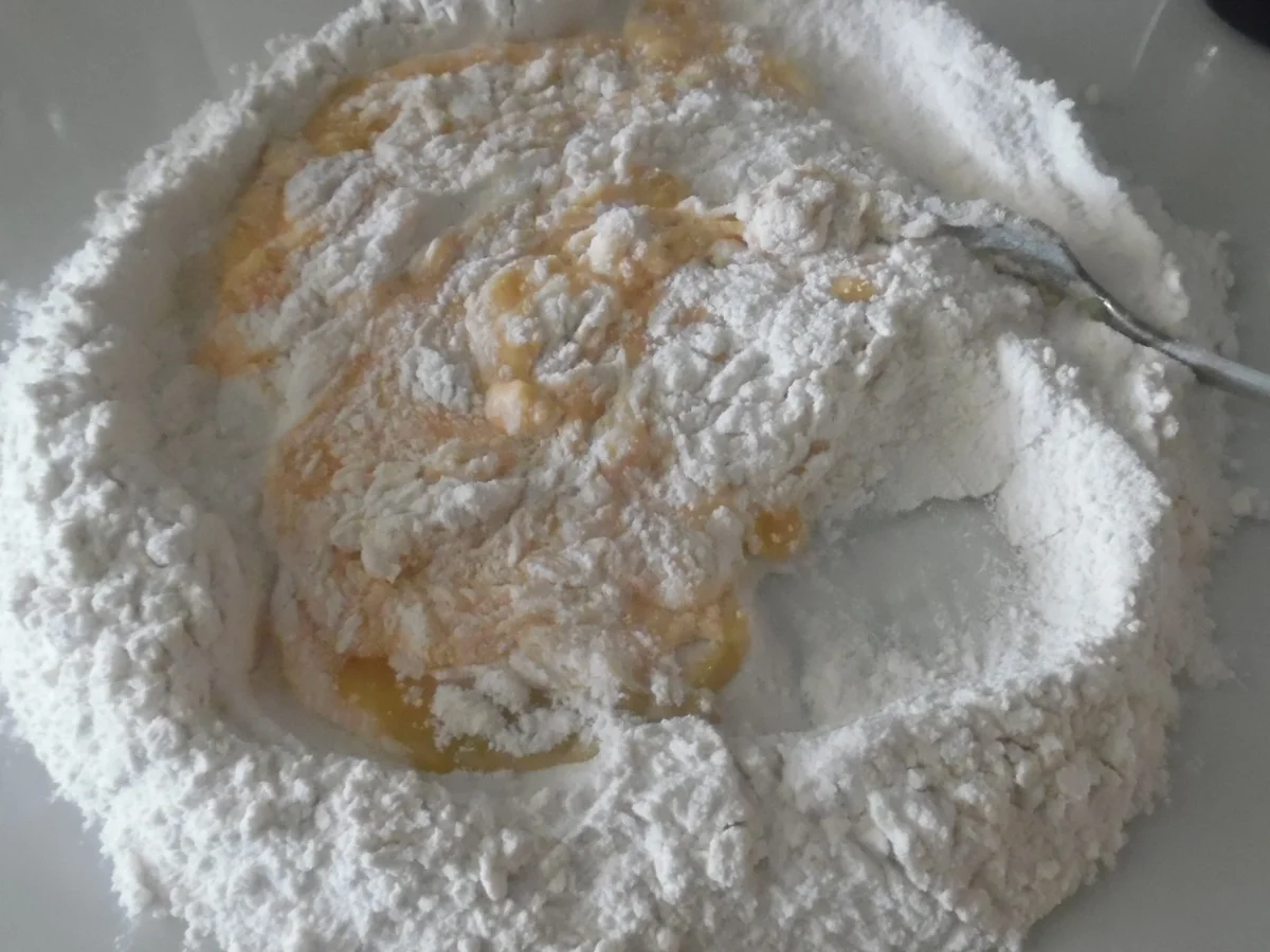 Cappellacci mit Ricotta-Parmesan-Füllung und Tomaten-Rahm-Soße - Rezept - Bild Nr. 4742