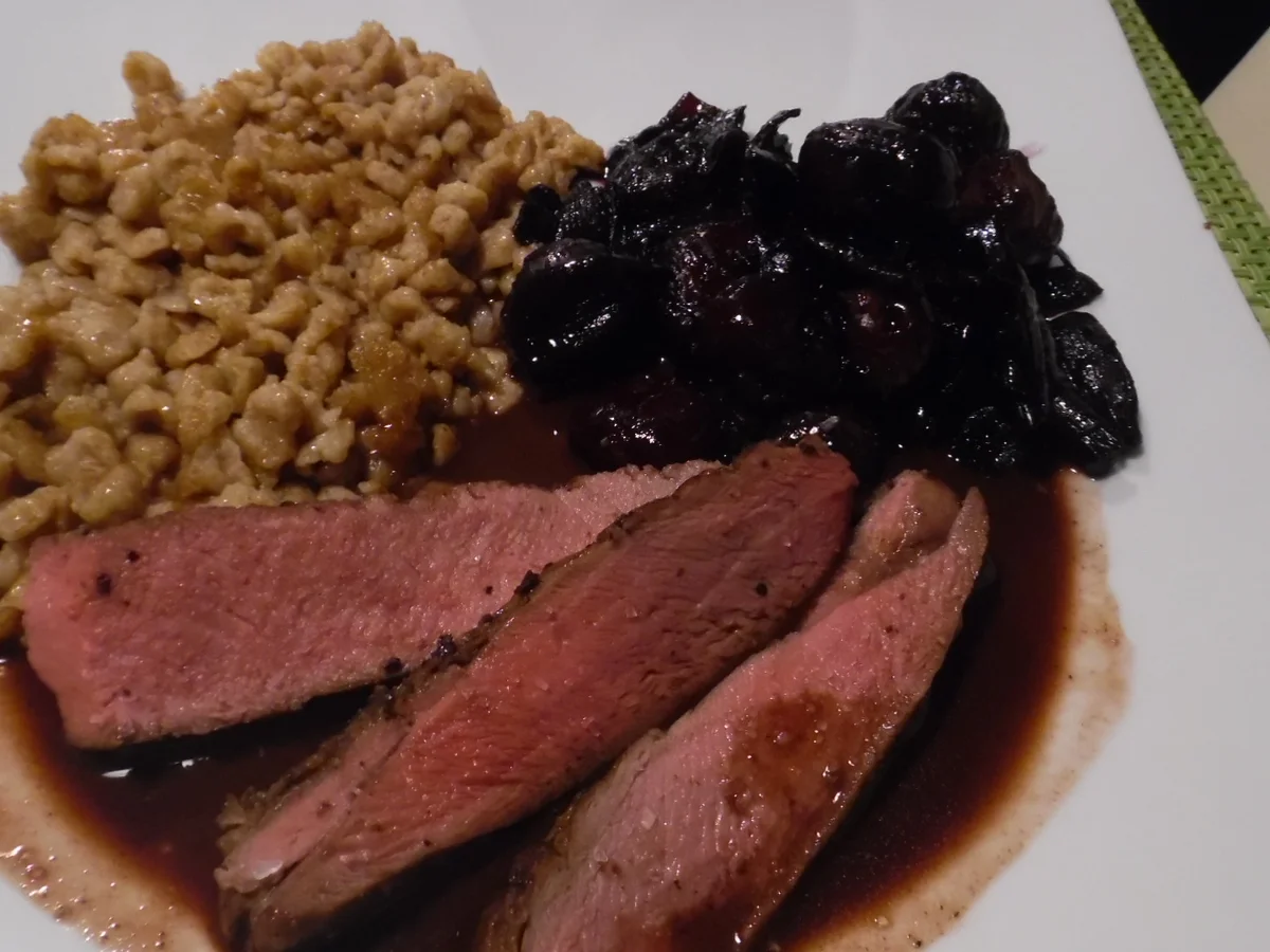 Reh-Filet mit Portwein-Schokoladen-Soße - Rezept - Bild Nr. 4732