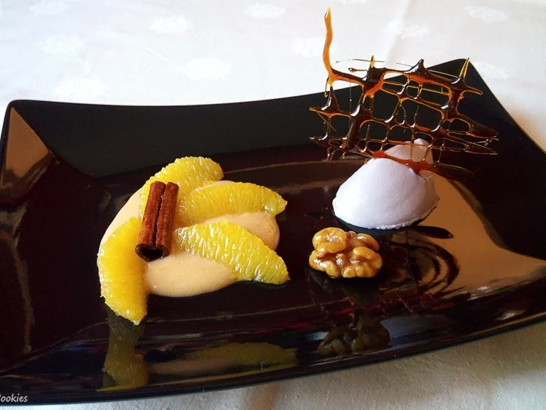 Glühwein-Panna Cotta mit Karamell-Gitter, Gewürz-Orangen auf Orangen-Zabaione ... - Rezept - Bild Nr. 4733