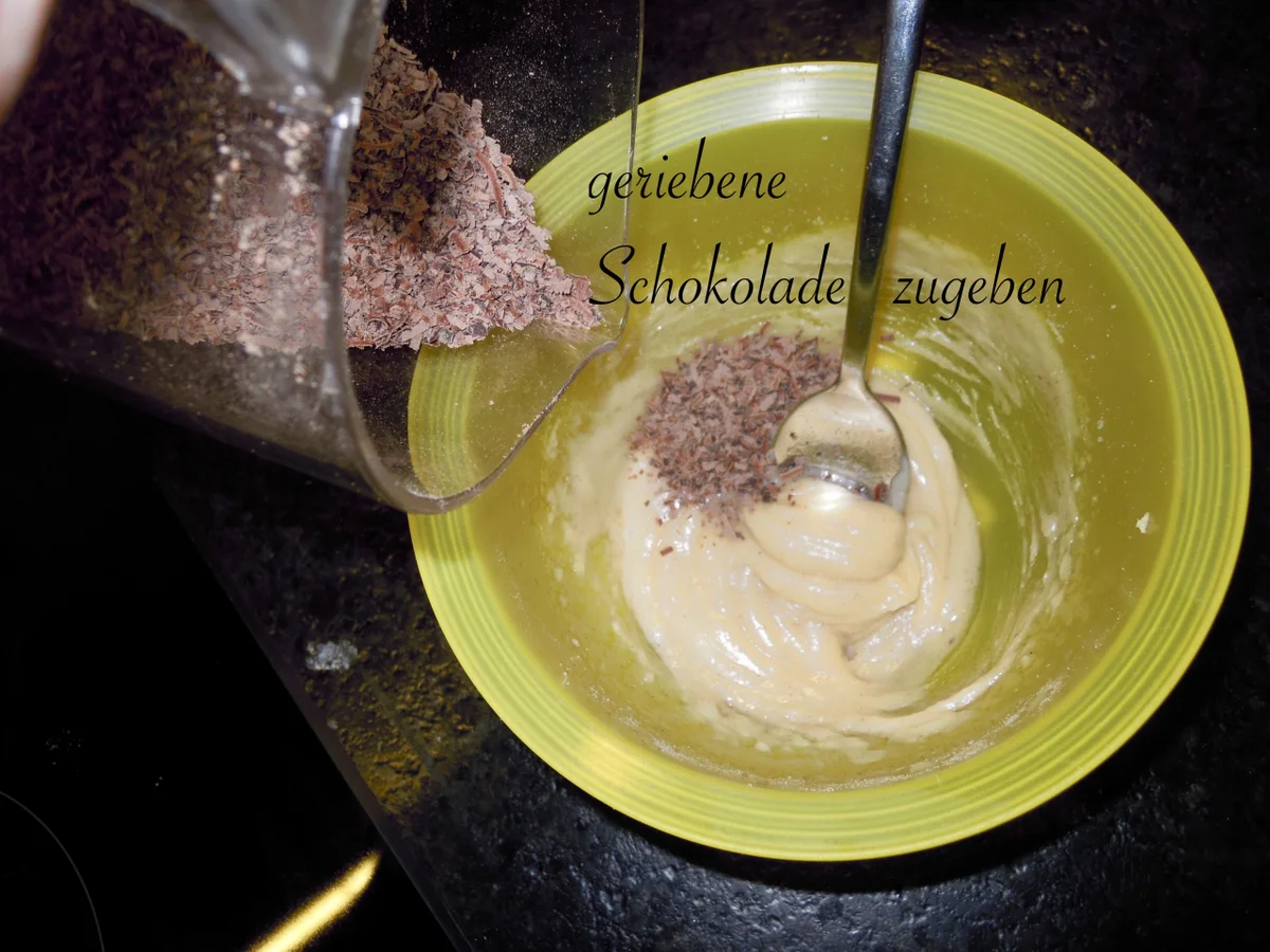 Rumkugeln mit Orangenlikör - Rosinen - Rezept - Bild Nr. 4737