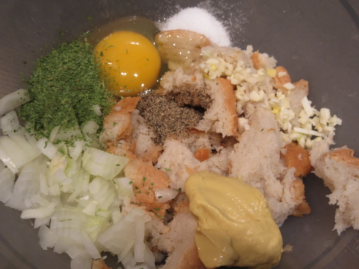 Fleisch: Minihackbraten in sahniger Zwiebel-Senf-Soße - Rezept - Bild Nr. 4735