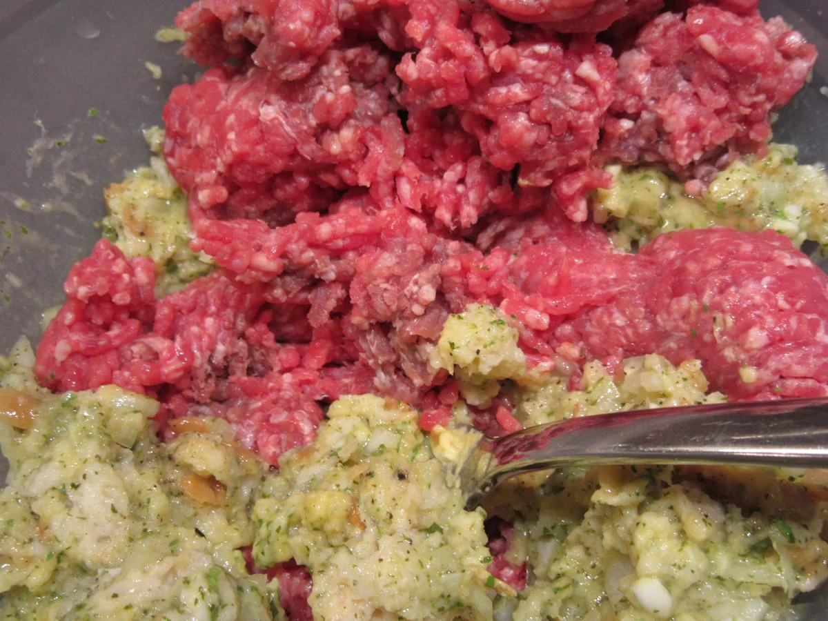 Fleisch: Minihackbraten in sahniger Zwiebel-Senf-Soße - Rezept - Bild Nr. 4736