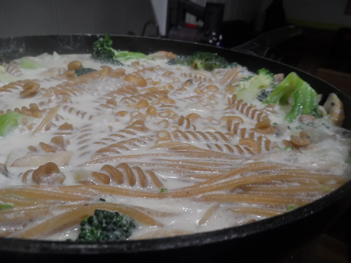 Rezept: BiNe` S ONE POT PASTA Bild Nr. 4737 BiNe` S ONE POT PASTA - Rezept - Bild Nr. 4737