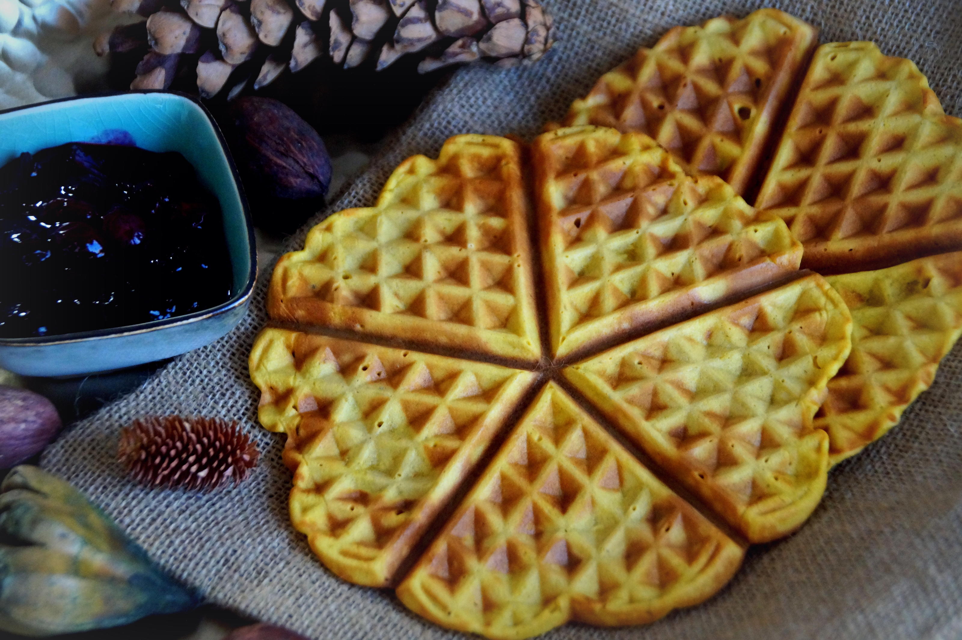 Bilder für Frühstück: Kürbis-Waffeln - Rezept