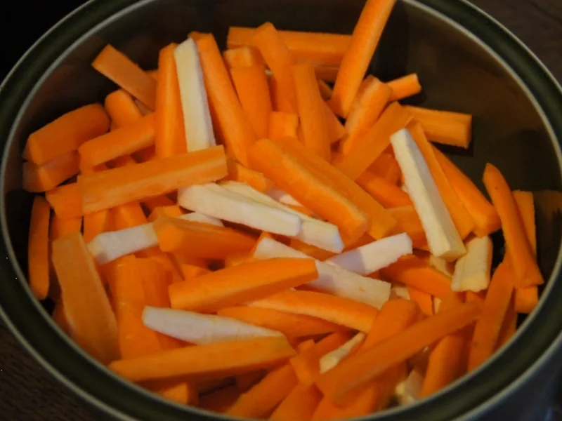 Knusper Schlemmer-Filet auf Möhren-Pastinaken-Gemüse - Rezept - Bild Nr. 4741