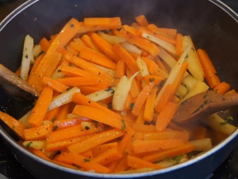 Knusper Schlemmer-Filet auf Möhren-Pastinaken-Gemüse - Rezept - Bild Nr. 4743