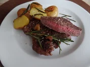 Rinderfilet mit Rosmarin-Kartöffelchen - Rezept - Bild Nr. 4754