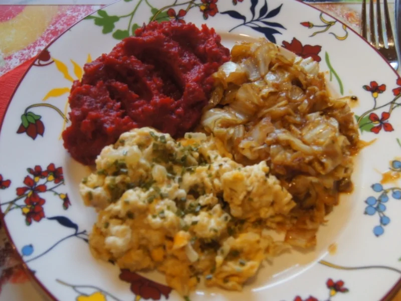 Falsches Hirn mit Rote-Bete-Süßkartoffel-Stampf und geschmorten Spitzkohl - Rezept - Bild Nr. 4777