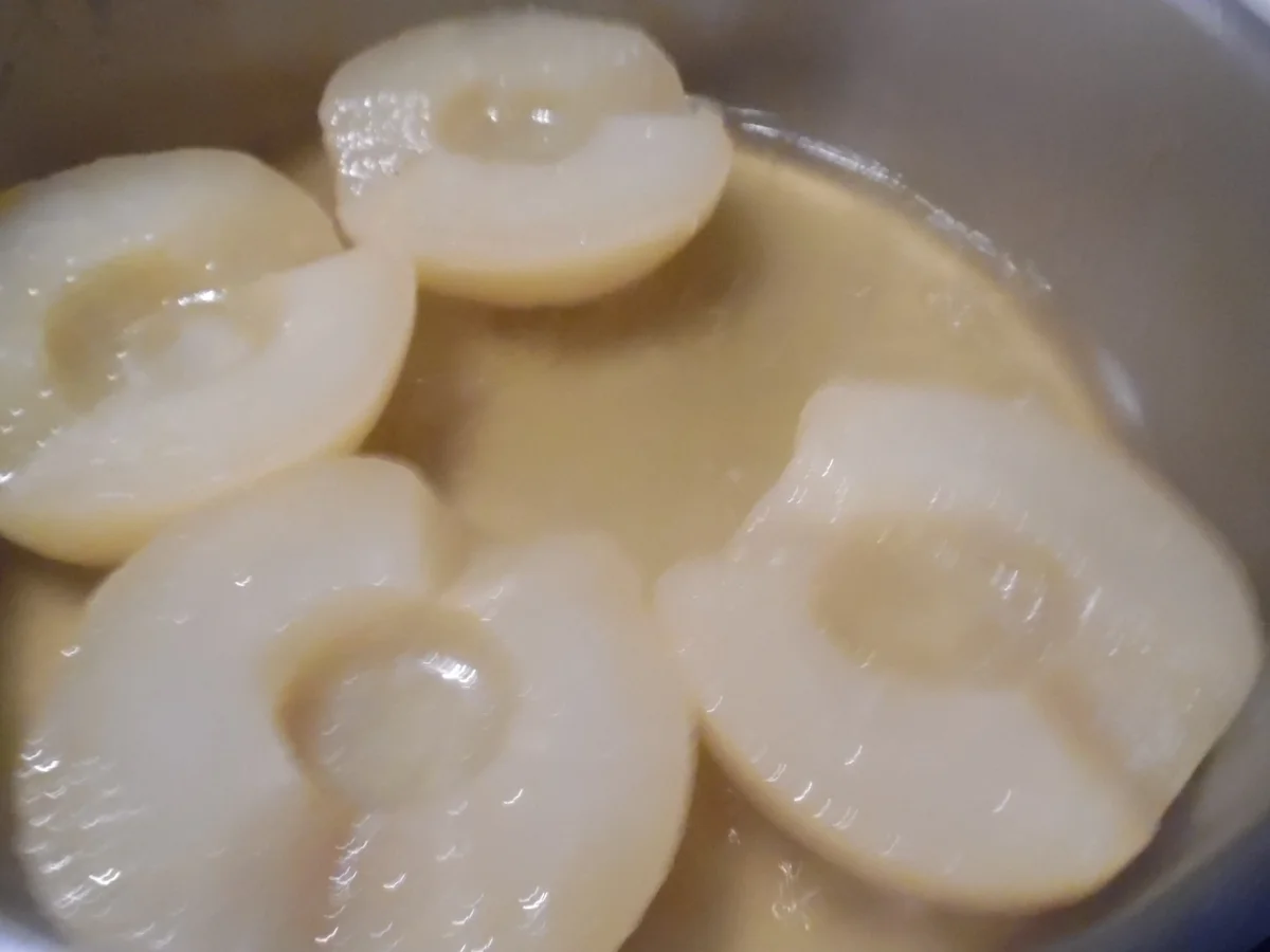 Rezept: Wildschwein-Gulasch mit Preiselbeer-Birne und Spätzle Bild Nr. 4798 Wildschwein-Gulasch mit Preiselbeer-Birne und Spätzle - Rezept - Bild Nr. 4798