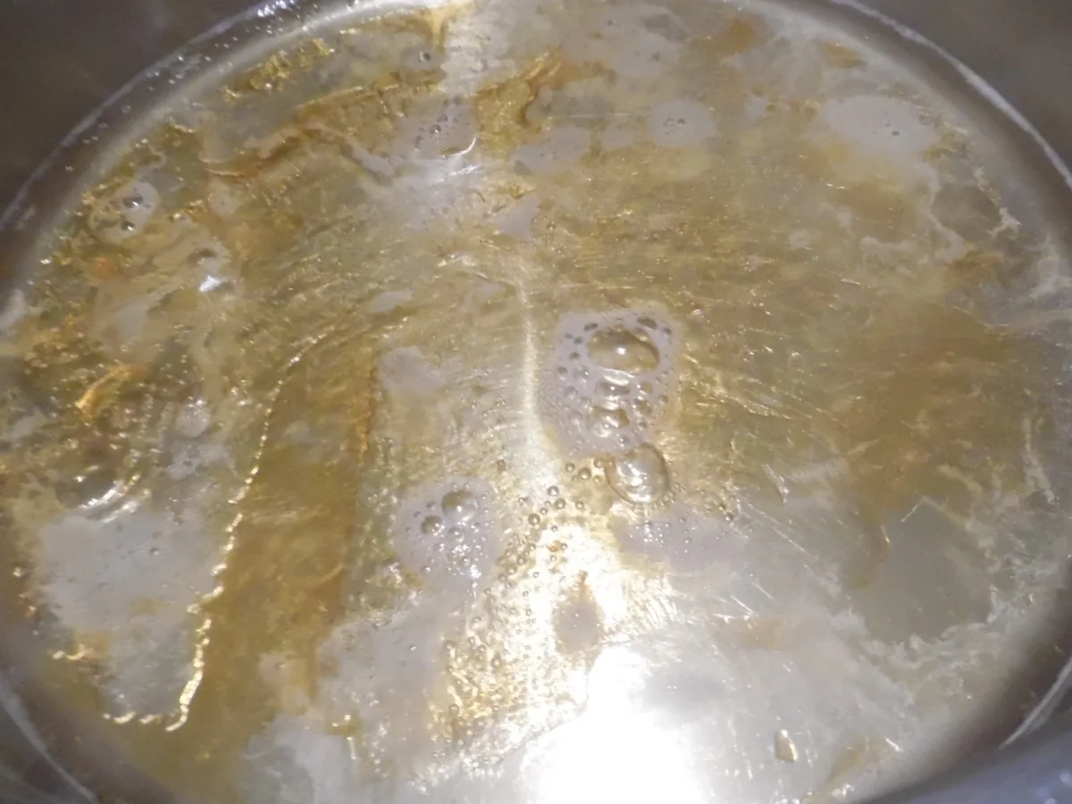 Rezept: Wildschwein-Gulasch mit Preiselbeer-Birne und Spätzle Bild Nr. 4799 Wildschwein-Gulasch mit Preiselbeer-Birne und Spätzle - Rezept - Bild Nr. 4799