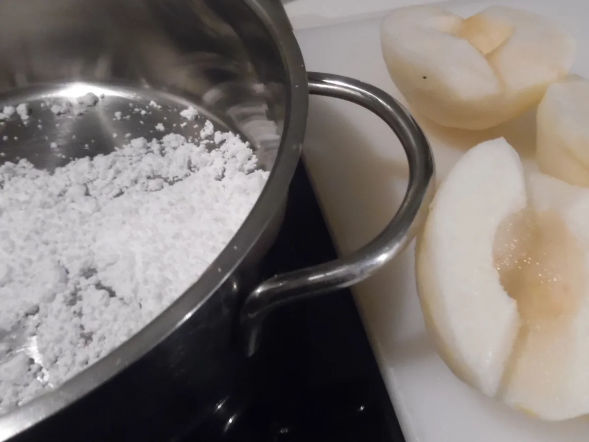 Rezept: Wildschwein-Gulasch mit Preiselbeer-Birne und Spätzle Bild Nr. 4800 Wildschwein-Gulasch mit Preiselbeer-Birne und Spätzle - Rezept - Bild Nr. 4800