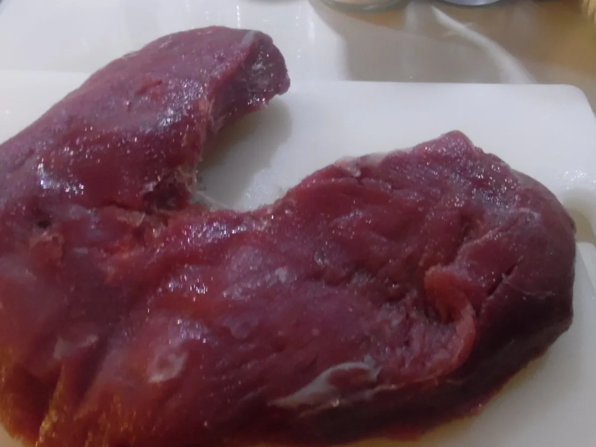 Rezept: Wildschwein-Gulasch mit Preiselbeer-Birne und Spätzle Bild Nr. 4807 Wildschwein-Gulasch mit Preiselbeer-Birne und Spätzle - Rezept - Bild Nr. 4807