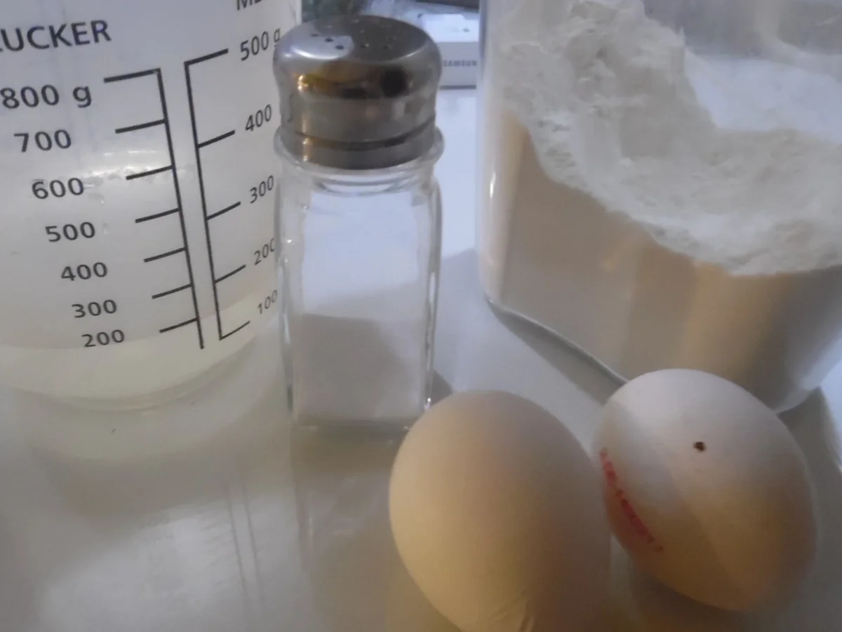 Rezept: Wildschwein-Gulasch mit Preiselbeer-Birne und Spätzle Bild Nr. 4803 Wildschwein-Gulasch mit Preiselbeer-Birne und Spätzle - Rezept - Bild Nr. 4803