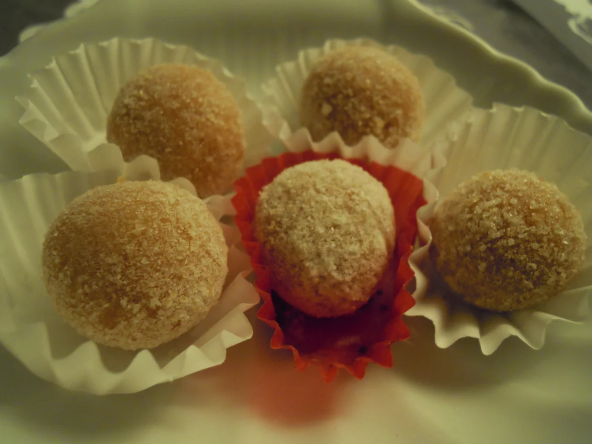 fruchtige Marillen Konfekt Kugeln - Rezept - Bild Nr. 4814