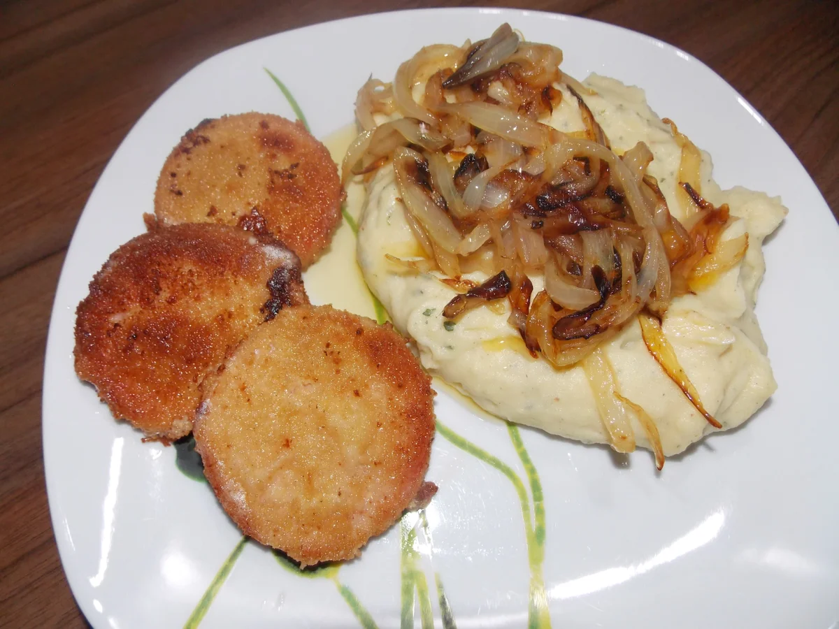 Jägerschnitzel mit Kartoffelbrei und Röstzwiebeln - Rezept - Bild Nr. 4812