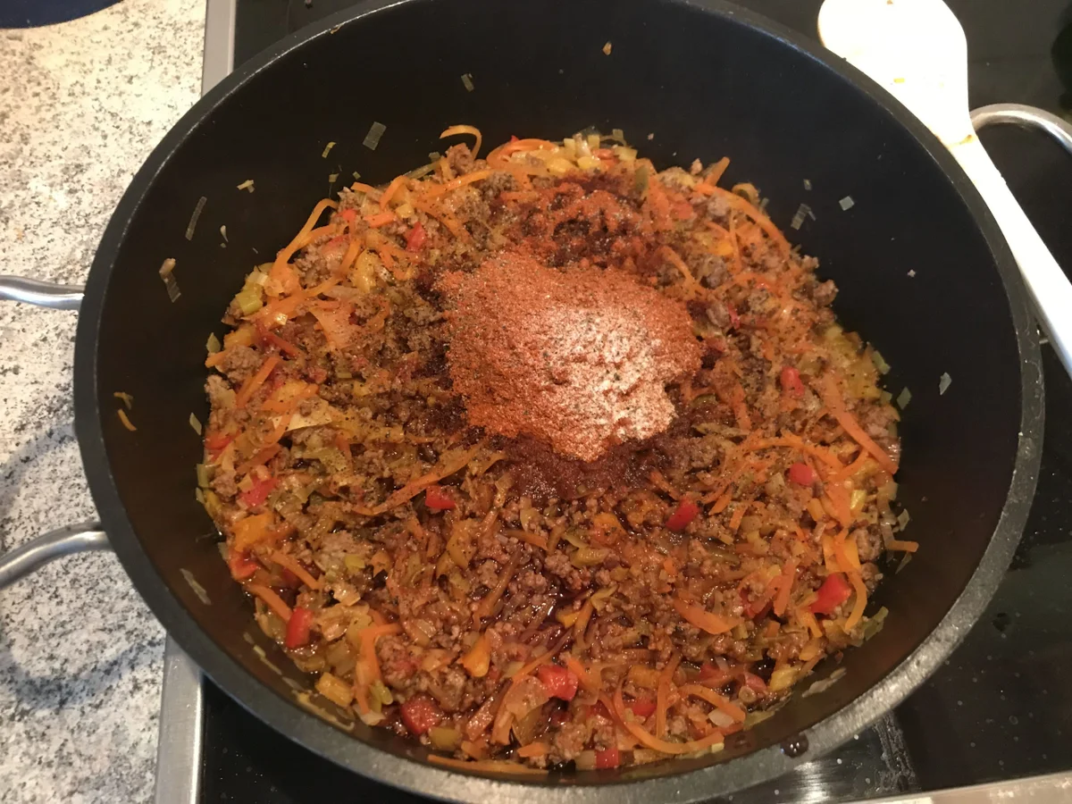 Rezept: Pikante Hackfleischsoße Bild Nr. 8 Pikante Hackfleischsoße - Rezept - Bild Nr. 8