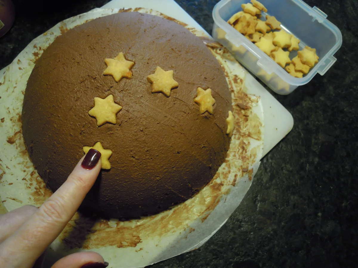 Trüffel Kuppel Torte mit Ferrero Rocher und gebrannten Mandeln - Rezept - Bild Nr. 4817