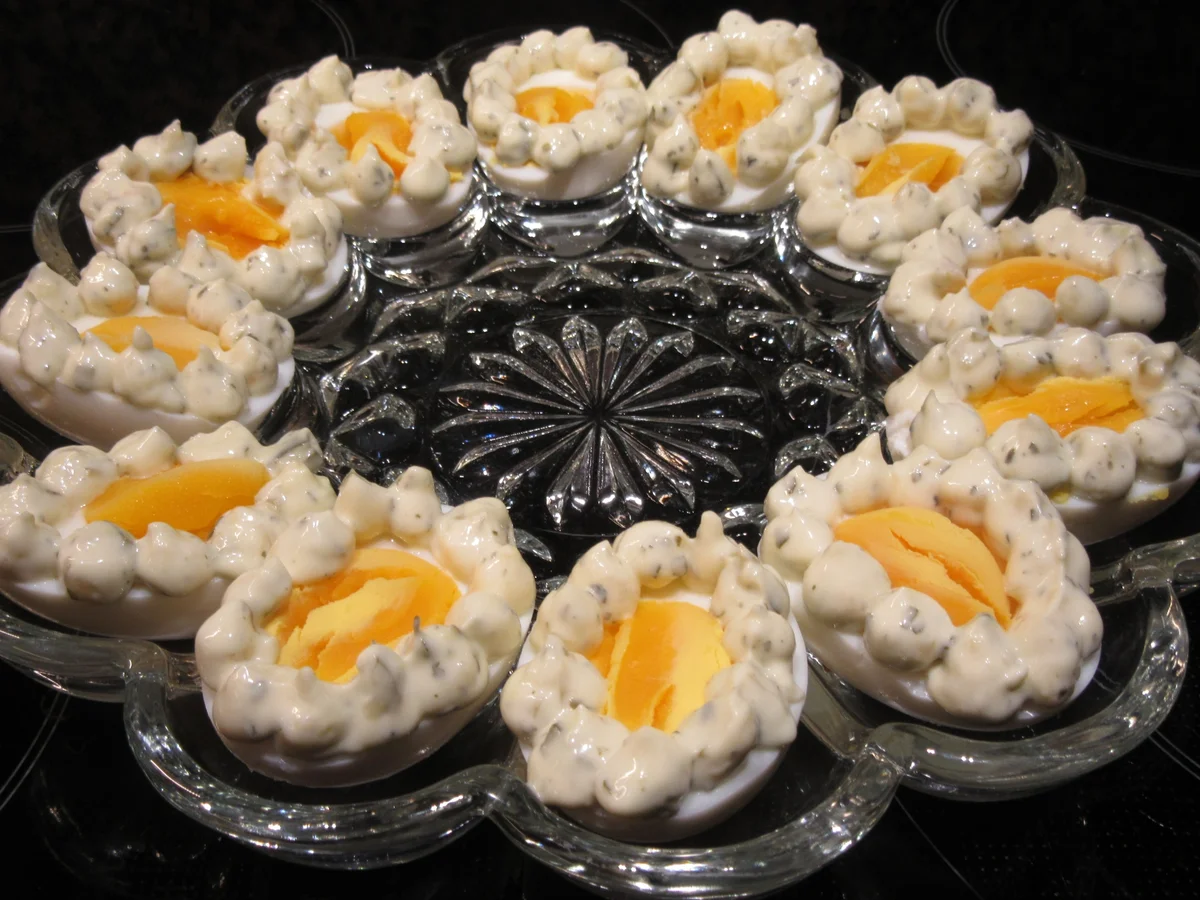 Rezept: Eier: Russische Eier, wie sie meine Ex-Schwiegermutter immer gemacht hat Bild Nr. 4814 Eier: Russische Eier, wie sie meine Ex-Schwiegermutter immer gemacht hat - Rezept - Bild Nr. 4814