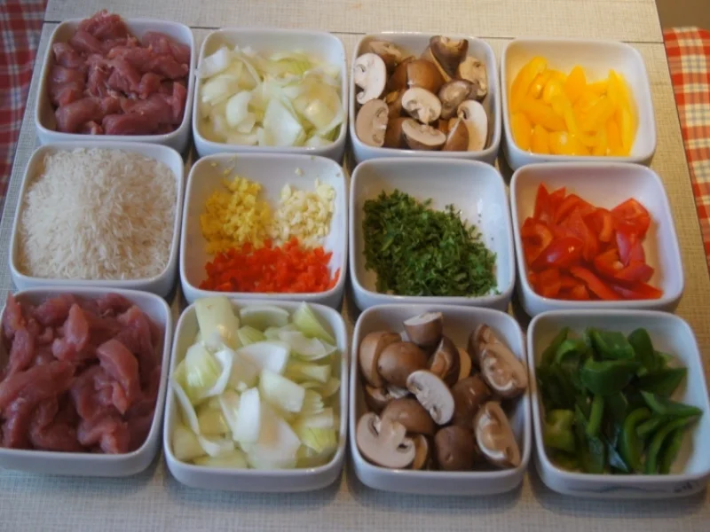 Rezept: Asiatisches Schweinefiletgeschnetzeltes mit Gemüse und gelben Basmatireis Bild Nr. 4822 Asiatisches Schweinefiletgeschnetzeltes mit Gemüse und gelben Basmatireis - Rezept - Bild Nr. 4822