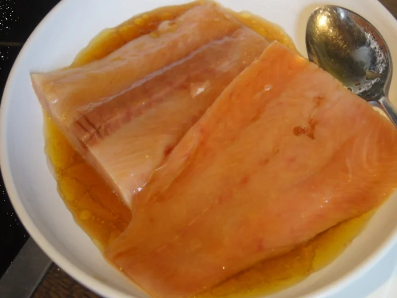 Honigwildlachsfilet mit Zuckerschoten und Selleriestampf - Rezept - Bild Nr. 4826