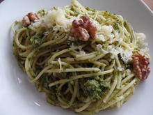 Spaghetti mit Petersilien-Walnuss-Pesto - Rezept - Bild Nr. 4827