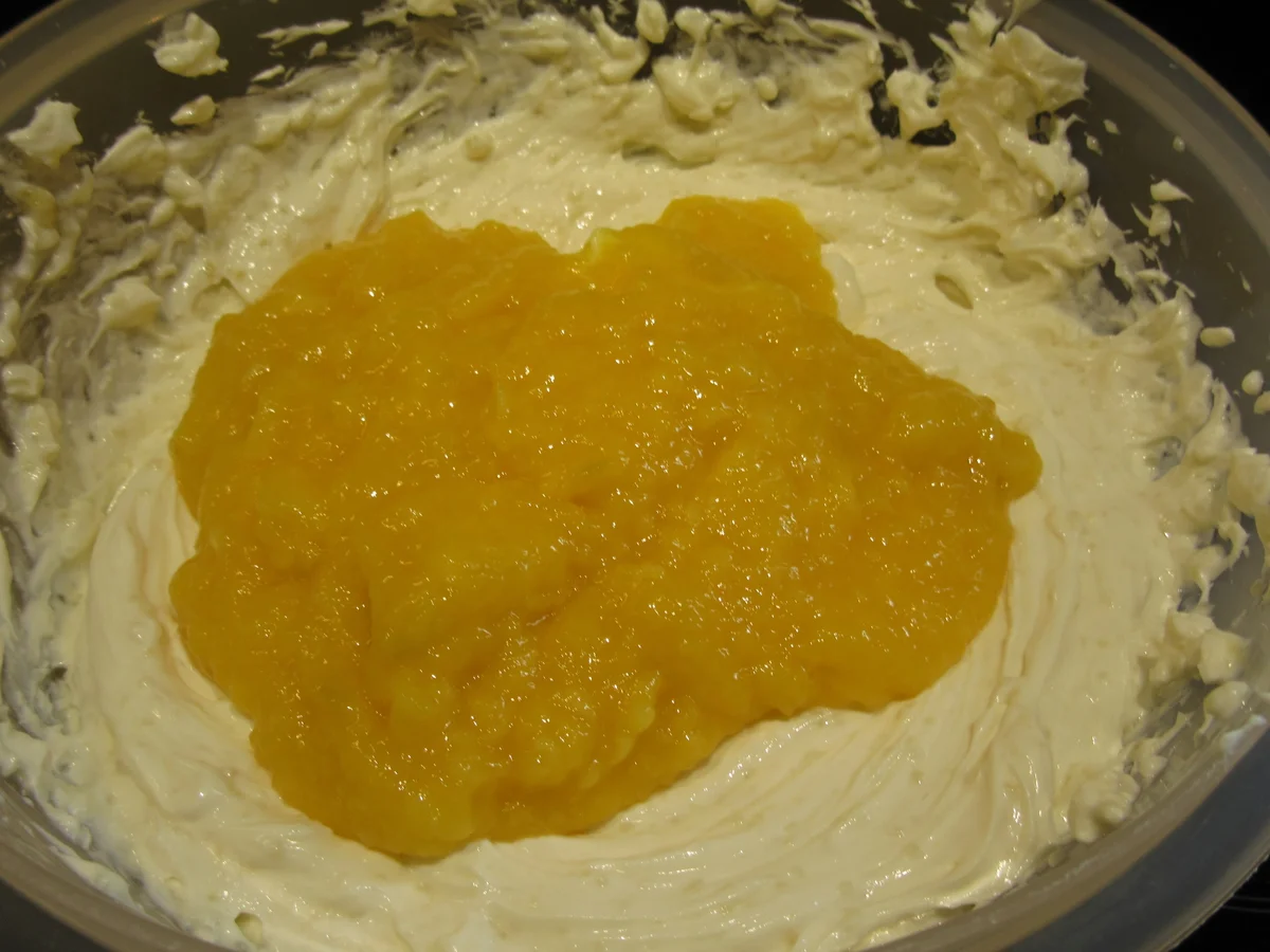 Dessert: Baiser mit Mangofüllung und allerlei Deko - Rezept - Bild Nr. 4835