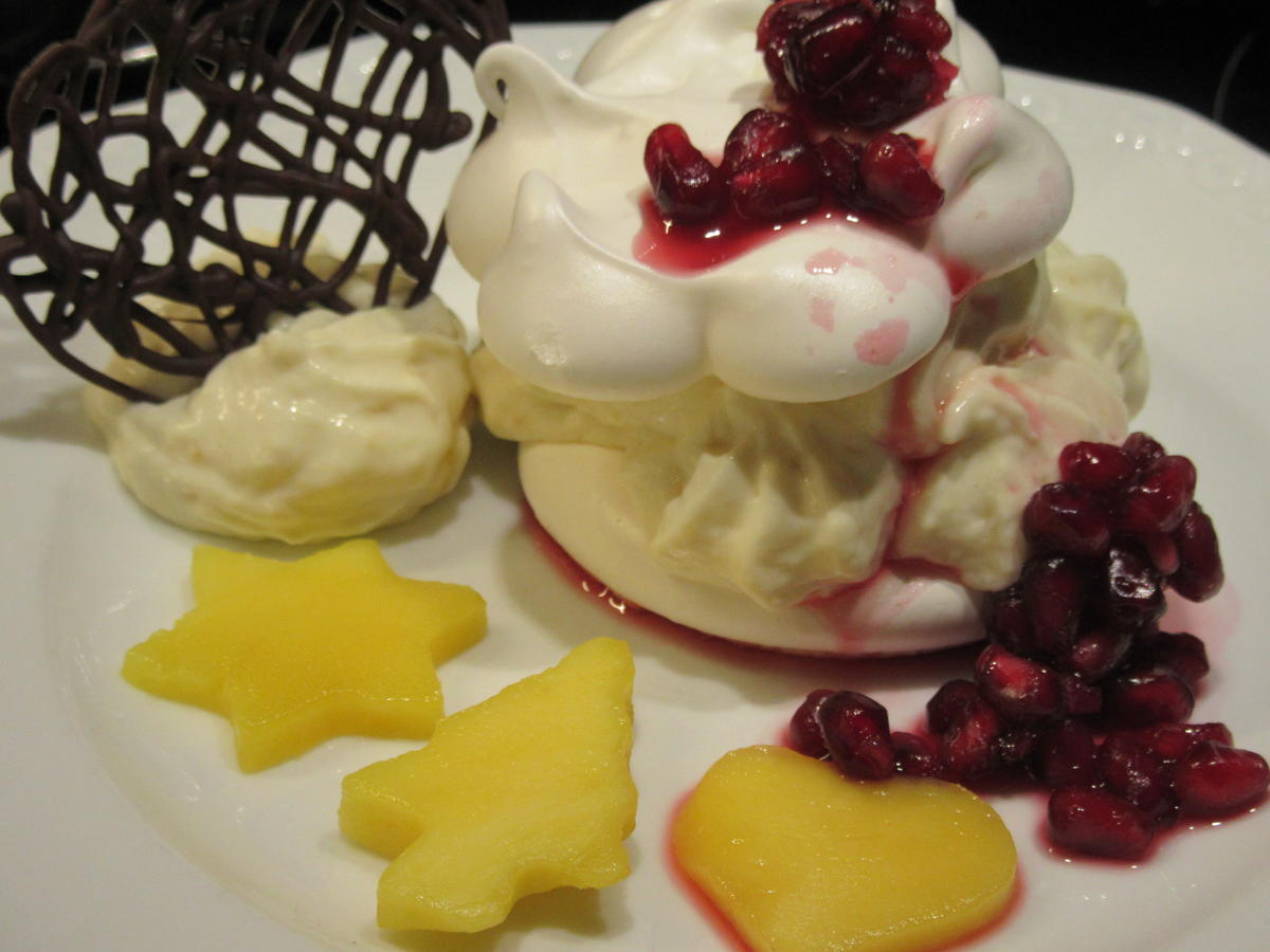 Dessert: Baiser mit Mangofüllung und allerlei Deko - Rezept - Bild Nr. 4841