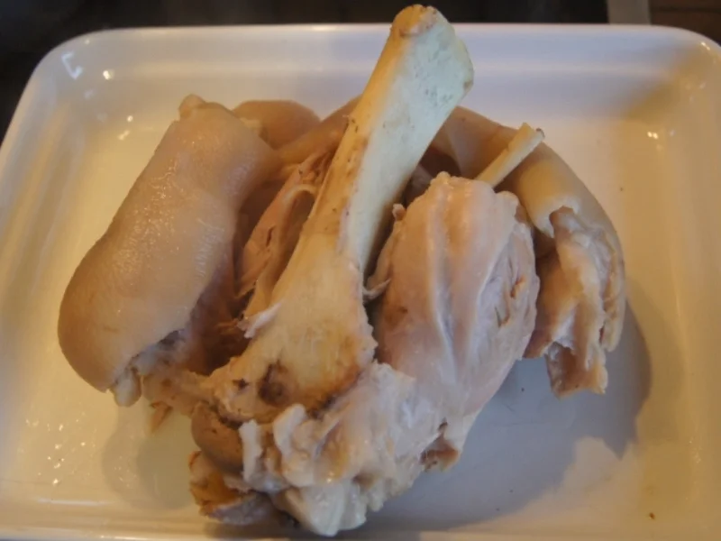 Eisbein mit Sahne-Apfel-Meerrettich und Bauernbrot - Rezept - Bild Nr. 6