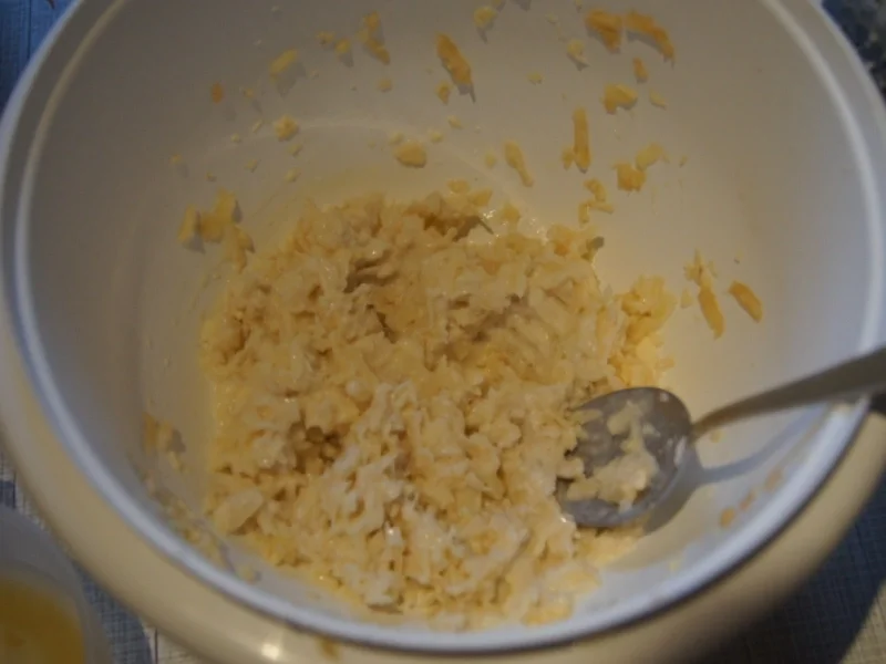 Eisbein mit Sahne-Apfel-Meerrettich und Bauernbrot - Rezept - Bild Nr. 10