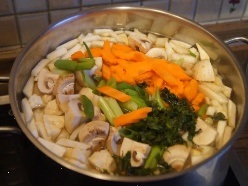 Rezept: Fleischbrühsuppe mit Gemüse Bild Nr. 4864 Fleischbrühsuppe mit Gemüse - Rezept - Bild Nr. 4864