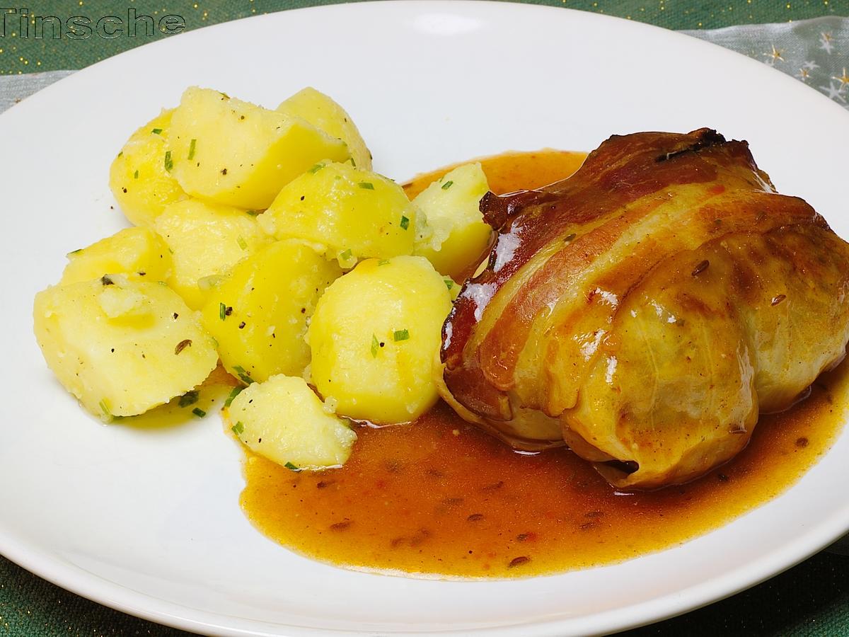 Zart-fluffige Kohlrouladen aus dem Backofen - Rezept - kochbar.de