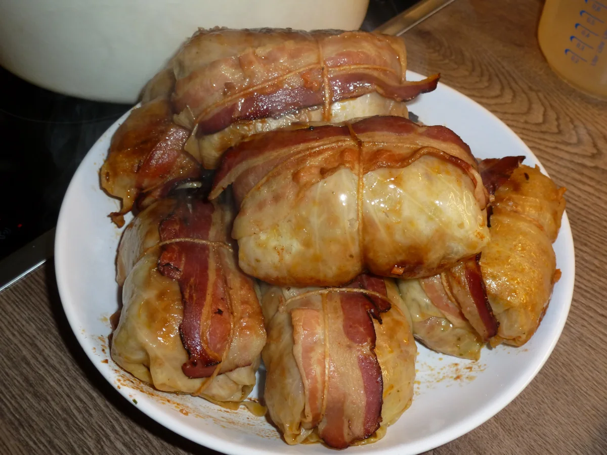 Rezept: Zart-fluffige Kohlrouladen aus dem Backofen Bild Nr. 4862 Zart-fluffige Kohlrouladen aus dem Backofen - Rezept - Bild Nr. 4862