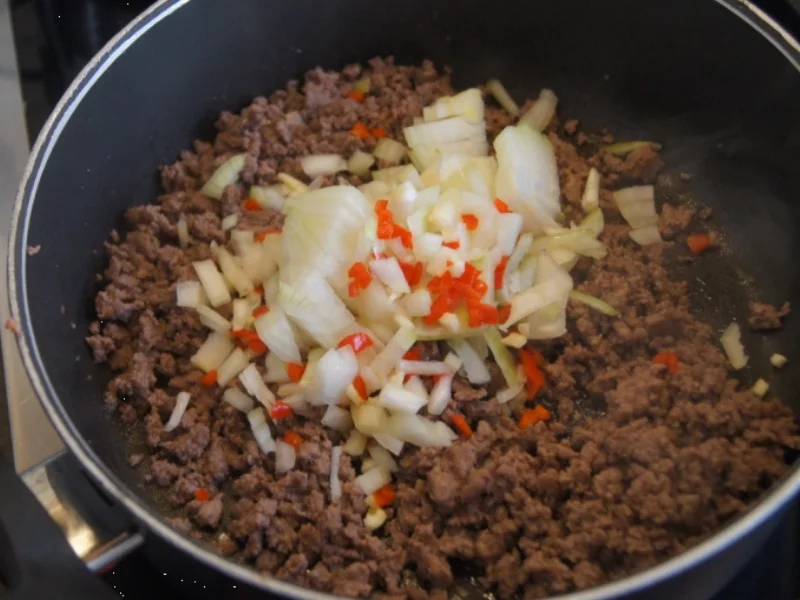 Rezept: Hackfleisch mit Blumenkohl und Kartoffelpilzen Bild Nr. 4864 Hackfleisch mit Blumenkohl und Kartoffelpilzen - Rezept - Bild Nr. 4864
