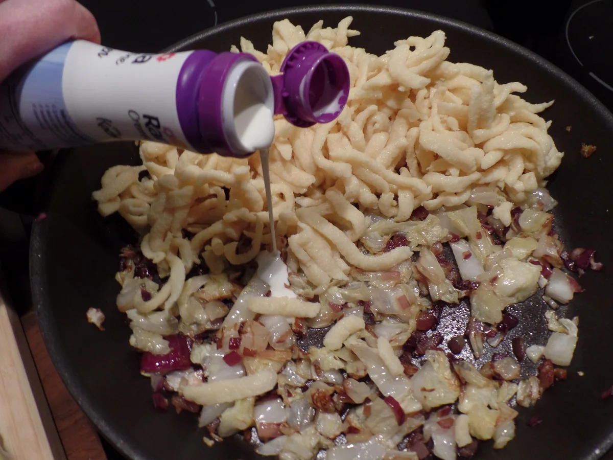 Chinakohl -Spätzle -Auflauf mit Nusskruste - Rezept - Bild Nr. 4864