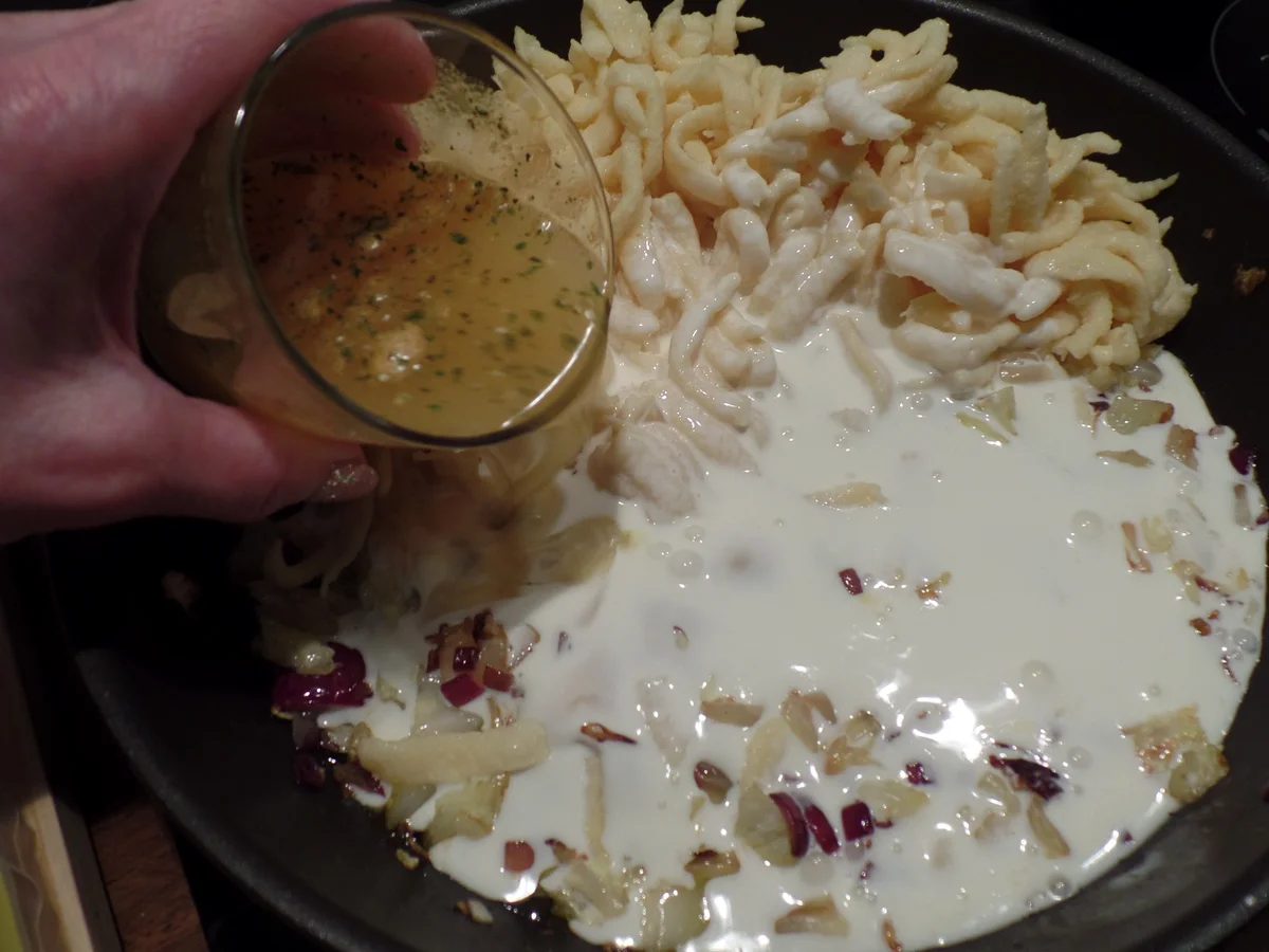 Chinakohl -Spätzle -Auflauf mit Nusskruste - Rezept - Bild Nr. 4865