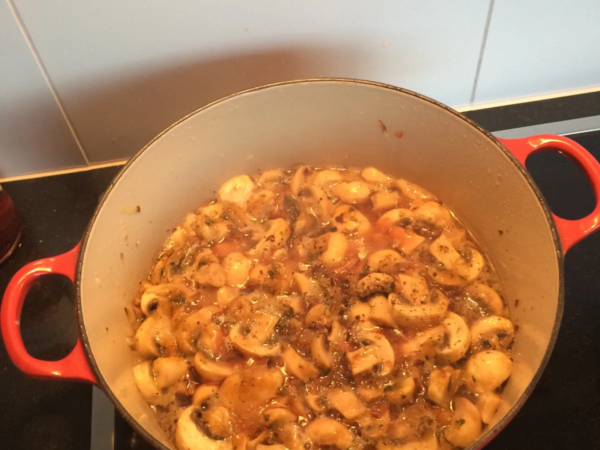 Geschnetzeltes mit Spätzle und Ackersalat - Rezept - Bild Nr. 4871