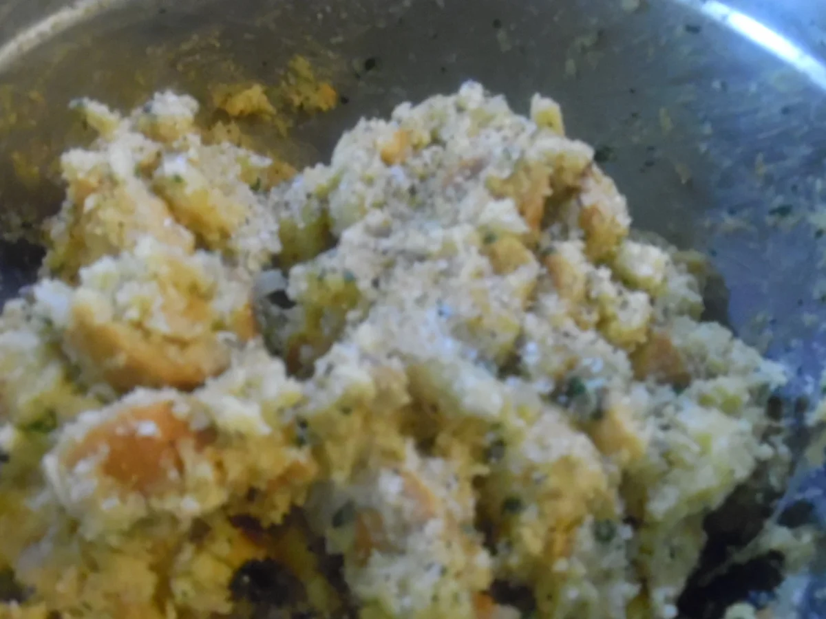 Rezept: Tiroler Kasknödel mit Nußbutter-Brösel auf Rahm-Spinat Bild Nr. 4907 Tiroler Kasknödel mit Nußbutter-Brösel auf Rahm-Spinat - Rezept - Bild Nr. 4907