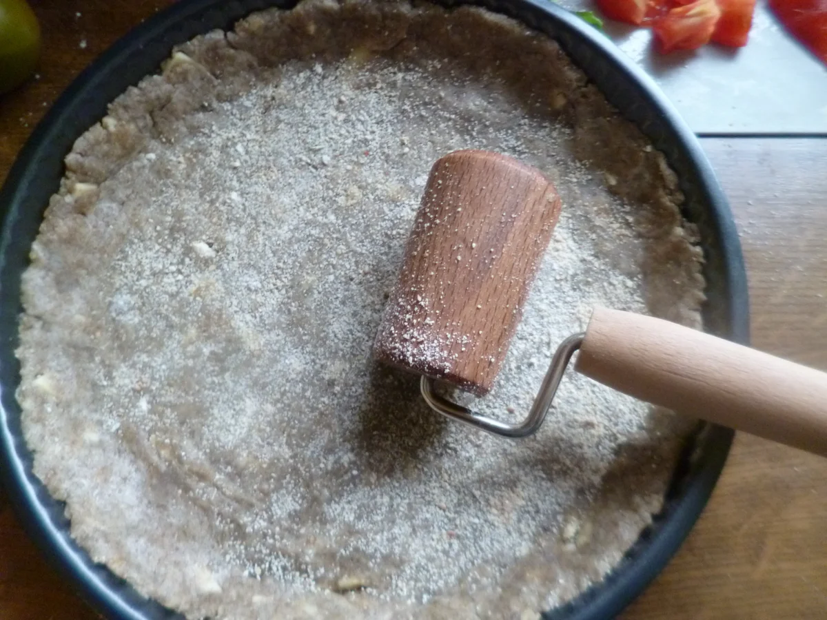 Rezept: Quiche-Teig / Pasteten-Mürbeteig Bild Nr. 2 Quiche-Teig / Pasteten-Mürbeteig - Rezept - Bild Nr. 2