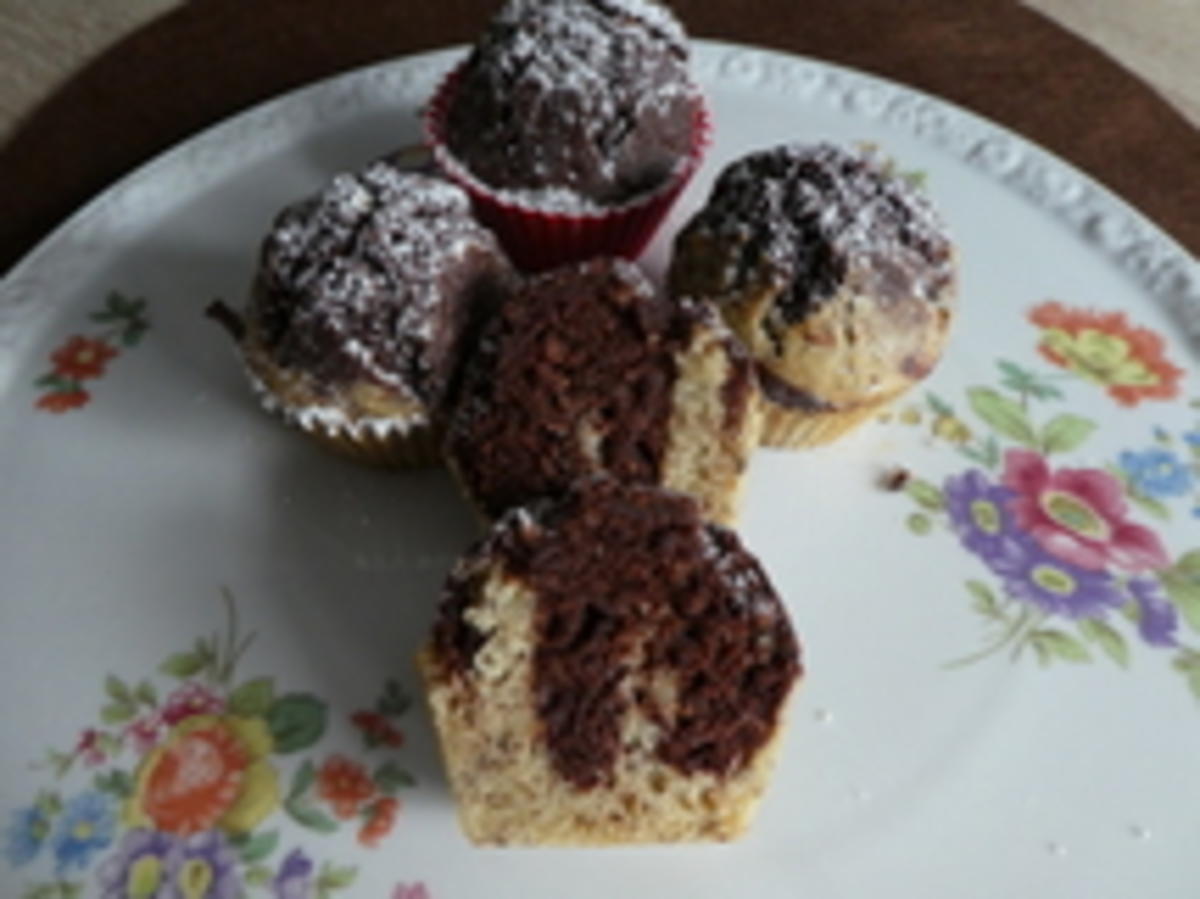 Bilder für Marmor-Haselnuss-Muffins - Rezept