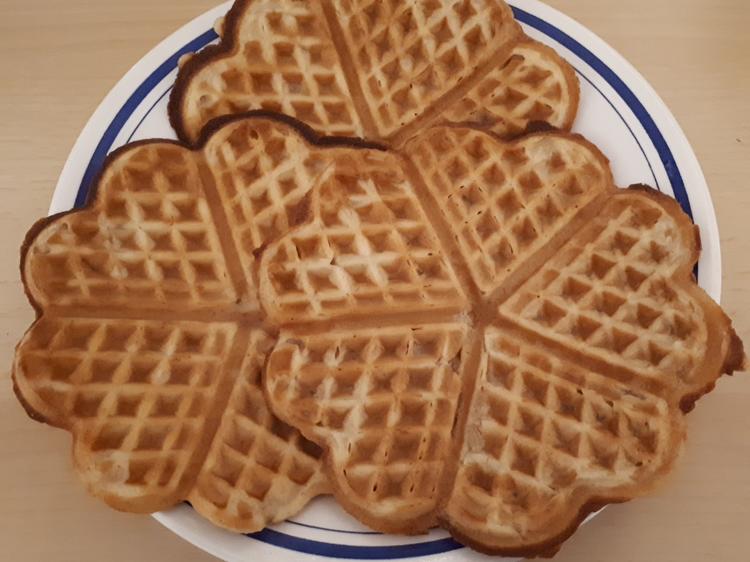 Süße Apfel Dinkel Waffeln - einfach - von Coly-Bree